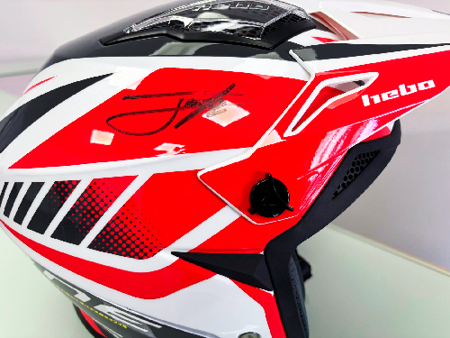 Casco firmado por Jordi Tarrés